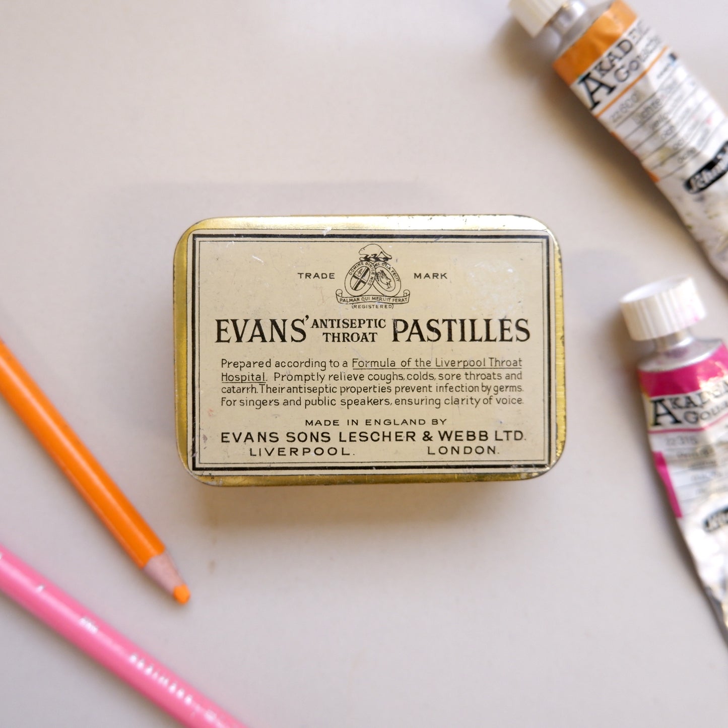 Evan's Pastilles Paint Tin